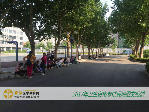 北京市海淀区卫生学院考生考前复习进行中