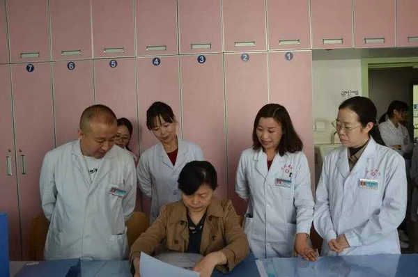 陕西省住培管理中心对延安大学附属医院增设专业住培基地进行评估审核