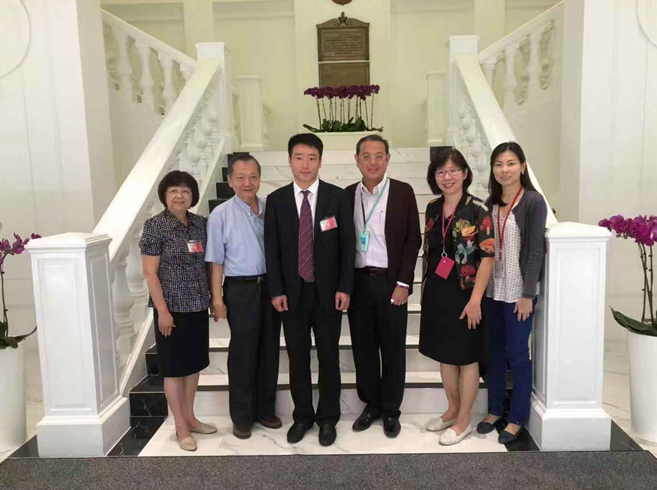 国家中医药管理局中医师资格认证中心考试顾问团应邀出访新加坡